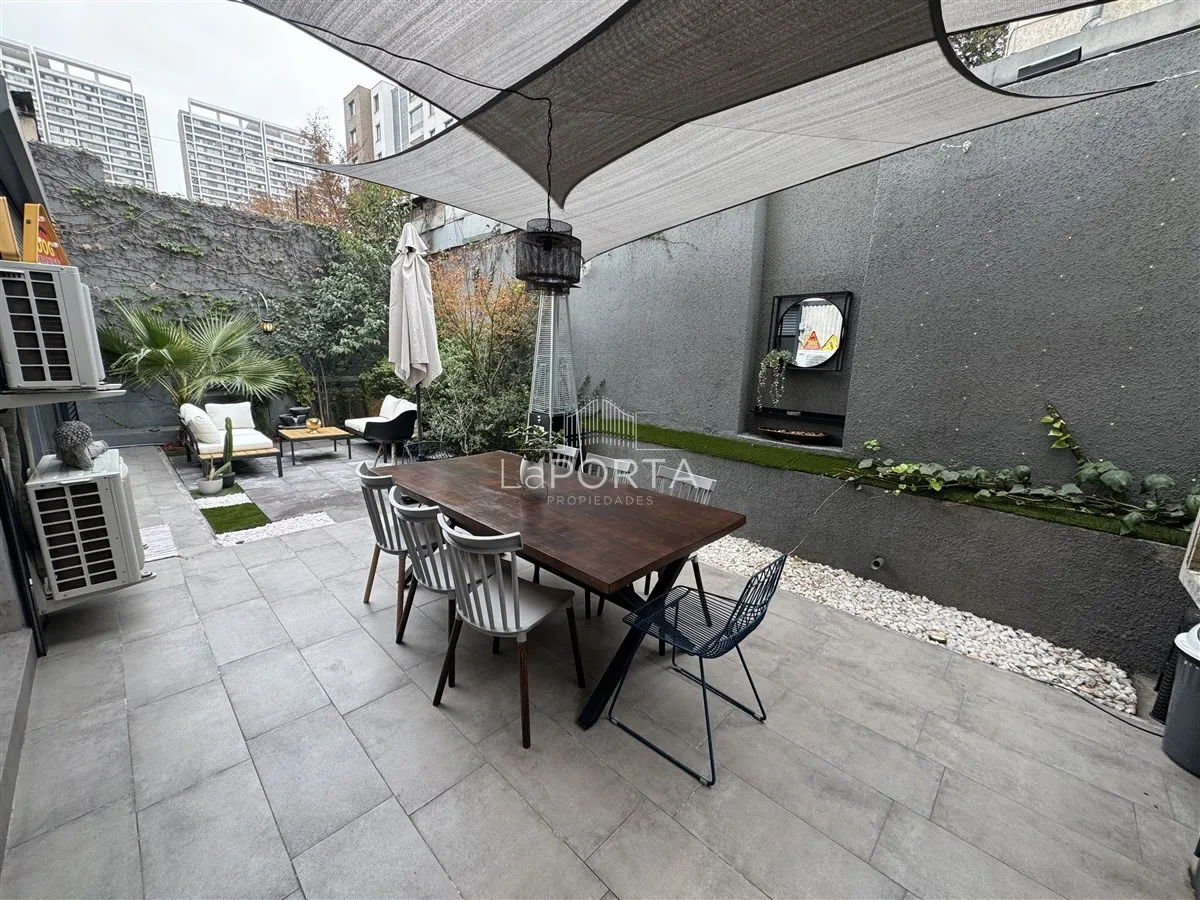 Imagen 4 de 17 de Depto Con Patio/ Barrio Italia/ Providencia/ Jardin/piscina