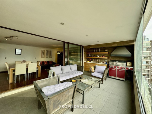 Departamento En Venta De 5 Dorm. En Las Condes