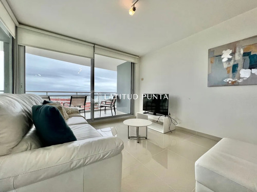 Mansa, Apartamento De 3 Dormitorios Más Dependencia