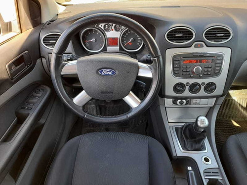 Imagem 7 de 12 de Ford Focus