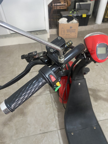 Triciclo Eletrico Em Perfeito Estado Com Nota Fiscal