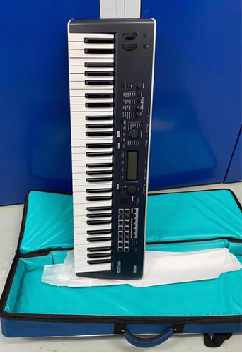 Korg Kross 2 61-key Synthesizer Workstation Keyboard