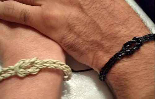 Par Pulseras Simil Cuero Trenzado Nudo Infinito Pareja 