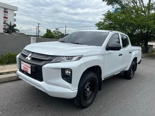 Mitsubishi L200 Lgx