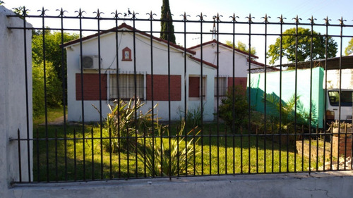 Imagen 2 de 26 de Casa 6 Amb. En Venta En Merlo Lote Grande