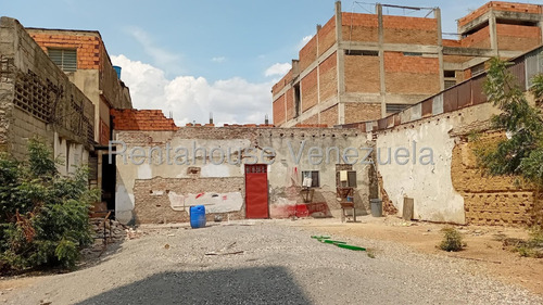 Amplio Local Comercial En Venta En Pleno Centro De Barquisimeto, A Pie De Calle En La Avenida 20 - M -c -t- #// Monica Carrasquel, Rah Centro Occidente /*# Oportunidad De Inversion