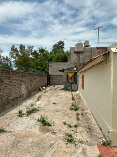 Casa En Virrey Del Pino A Pasos De Ruta 3
