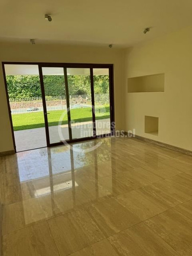 Casa En Venta De 7 Dorm. En Las Condes