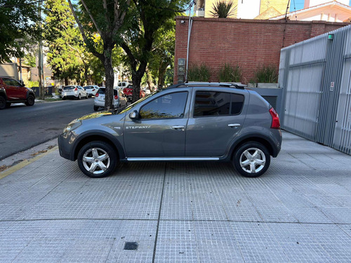 Renault Sandero 1.6 Luxe 105cv