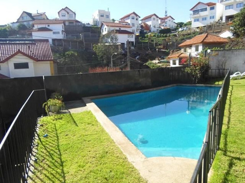 Casa En Venta De 5 Dormitorios En Viña Del Mar