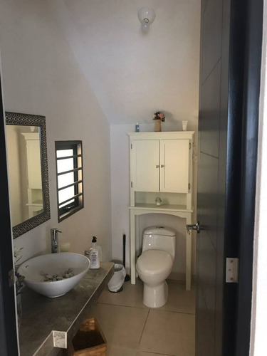 Imagen 5 de 9 de Hermosa Casa, Con Vista Al Volcán., 8130
