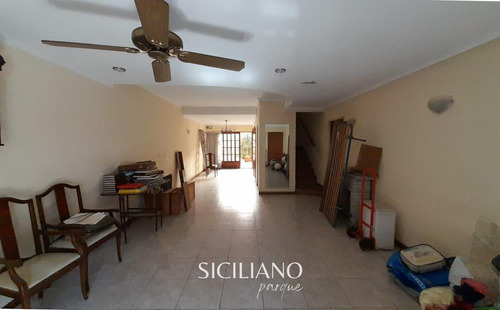 Reservado - Casa - Boedo - 4 Amb C/garage, Patio, Balcón, Quincho Y Parrilla S/lote Propio. - 218m²