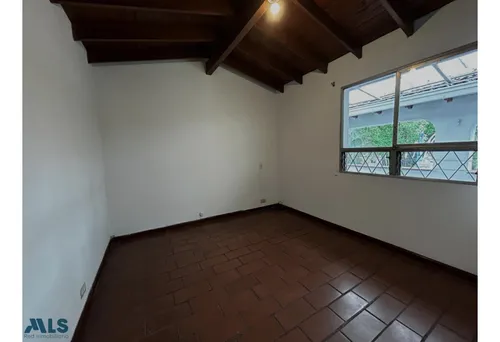 Casa En 2do Piso Con Espacios Amplios(mls#252985)
