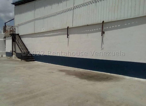 Ji 24-2888. Alquiler De Galpón De 2000m2 Ubicado En Guarenas. Rah