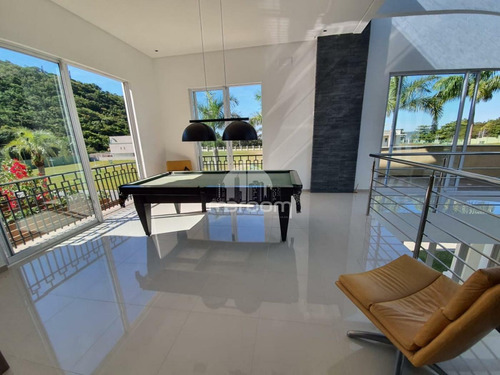 Imagem 5 de 15 de Casa, Alto Padrão, Cond. Fechado, Decorado, Bc - Mca-161