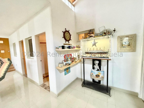 Kl Vende Espectacular Casa Concepto Abierto Moderna En Cabudare #24-26224