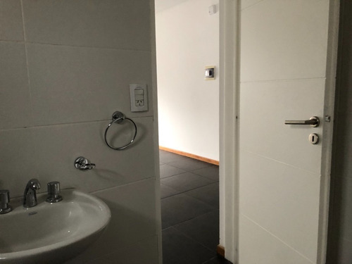 Imagen 9 de 11 de Monoambiente En Venta En Moron Centro