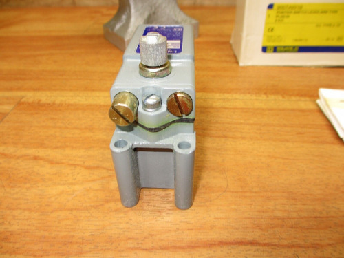 Square D 9007aw19 *new* Limit Switch Position Switch Lev Ccb