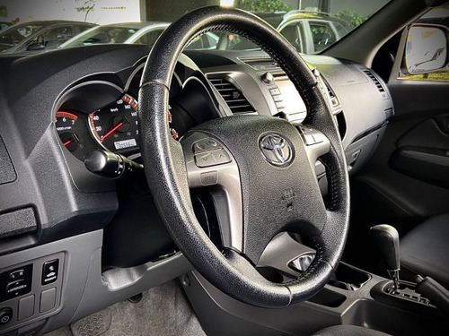 Toyota Hilux Hilux 2.7 SRV 4X4 CD 16V FLEX 4P AUTOMÁTICO