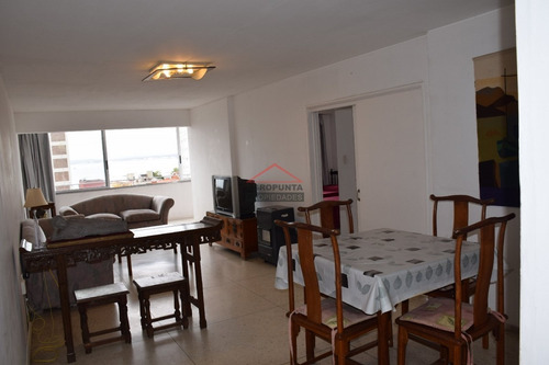 Apartamento En Peninsula, 2 Dormitorios *- Ref: 4764