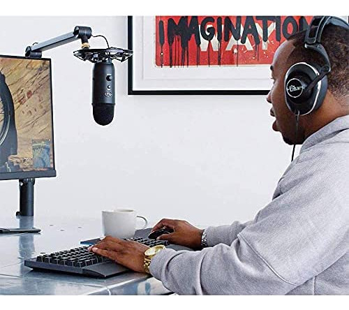 Blue Yeticaster Pro Broadcast Plus Pack Bundle Con Presonus