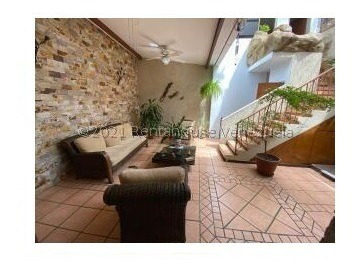 Imagen 9 de 12 de Rf Quinta En Venta En Macaracuay Hermosa Remodelado Muy Linda Mls #22-7451 Isabel Fragozo Rent A House