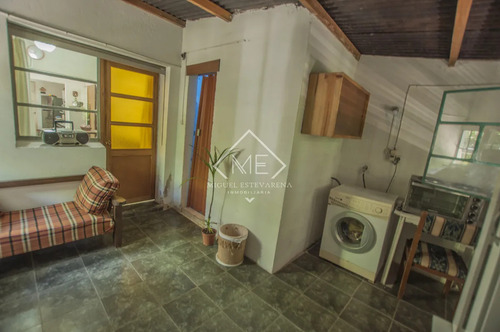 Casa De Dos Dormitorios A La Venta En Minas.