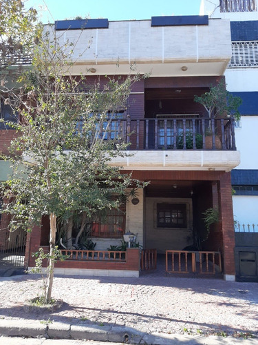 Imagen 2 de 29 de Casa 4 Ambientes En Barrio Naon Con Cochera Y Terraza, Excelente Ubicación.