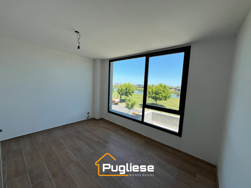 Casa En Venta A Estrenar Con Pileta. Lote Interno. Acacias Puertos