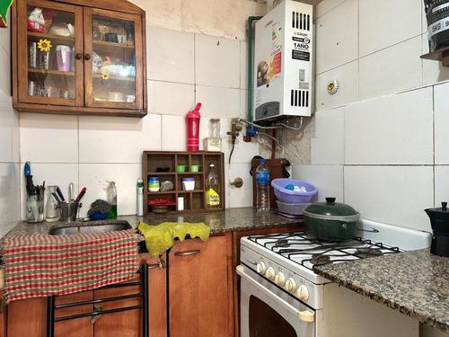 Venta Local Al Frente Con Patio Zona Constitución