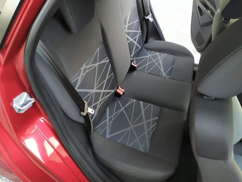 Ford Fiesta 1.6 Kinetic Design - Acepto Permutas