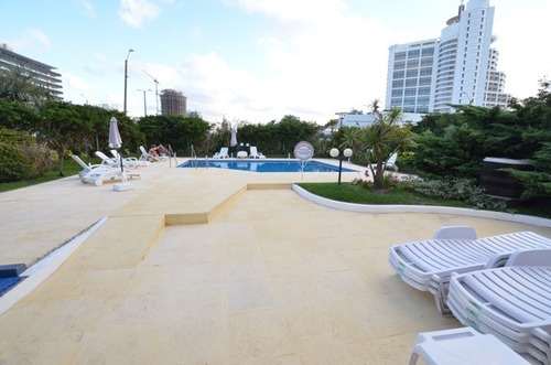 Imagen 1 de 12 de A Pasos Del Mar Frente Al Enjoy Conrad. Parada 4 Playa Mansa