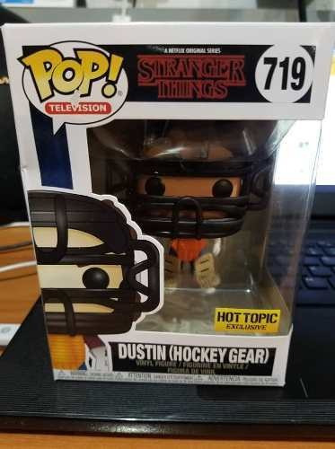 Figura de acción Dustin Henderson Hockey Gear de Funko Pop! Television