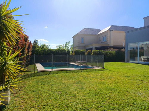 Casa  En Venta Ubicado En Los Lagos, Nordelta, Tigre