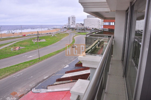 Imagen 30 de 30 de Apartamento En Brava, 3 Dormitorios