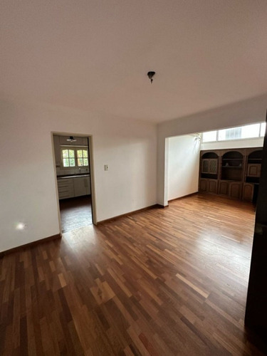 Casa Sobre Av T Edison 846