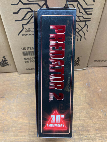 Predator City Hunter Battle Damage Neca Ultimates