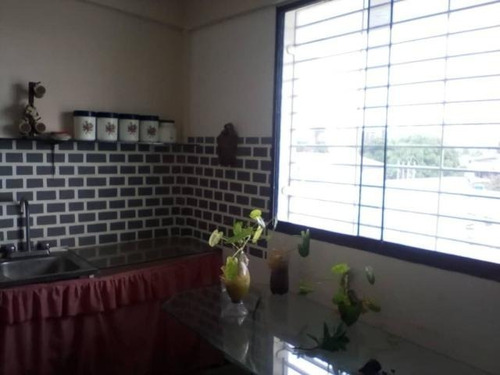 Imagen 29 de 30 de Ar López/** Edificio Con 2 Locales Comerciales Pb, 1er Piso Amplio Apartamento C/terraza 2do Piso Otro Apto Tipo Estudio Y + En Venta Barquisimeto Zona Oeste, Tlf. 04245257450. # 22-10177. Lara, Ven.