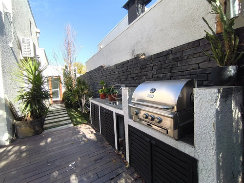 Espectacular Casa En Venta De 3 Dorm. En Chicureo