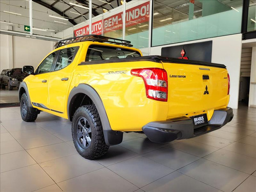Mitsubishi L200 Triton 2.4 16v Turbo Diesel Savana Gls cd 4x4 Automático