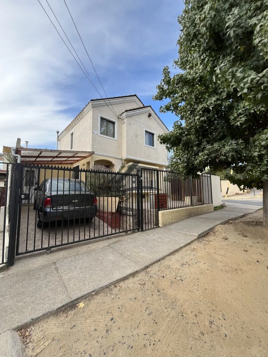 Imagen 1 de 27 de Casa En Venta, Los Torreones Del Carme- Villa Alemana