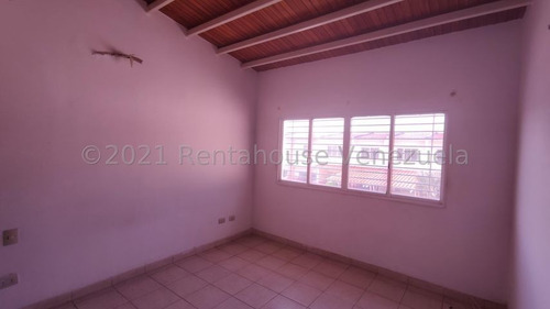 Imagen 8 de 14 de Casa En Venta En Av Intercomunal Cabudare Codigo21-26119