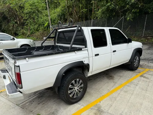 Nissan D21 2.4 4x2