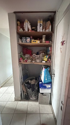 Depto En Venta, Segundo Piso, Excelente Ubicación, Macul.