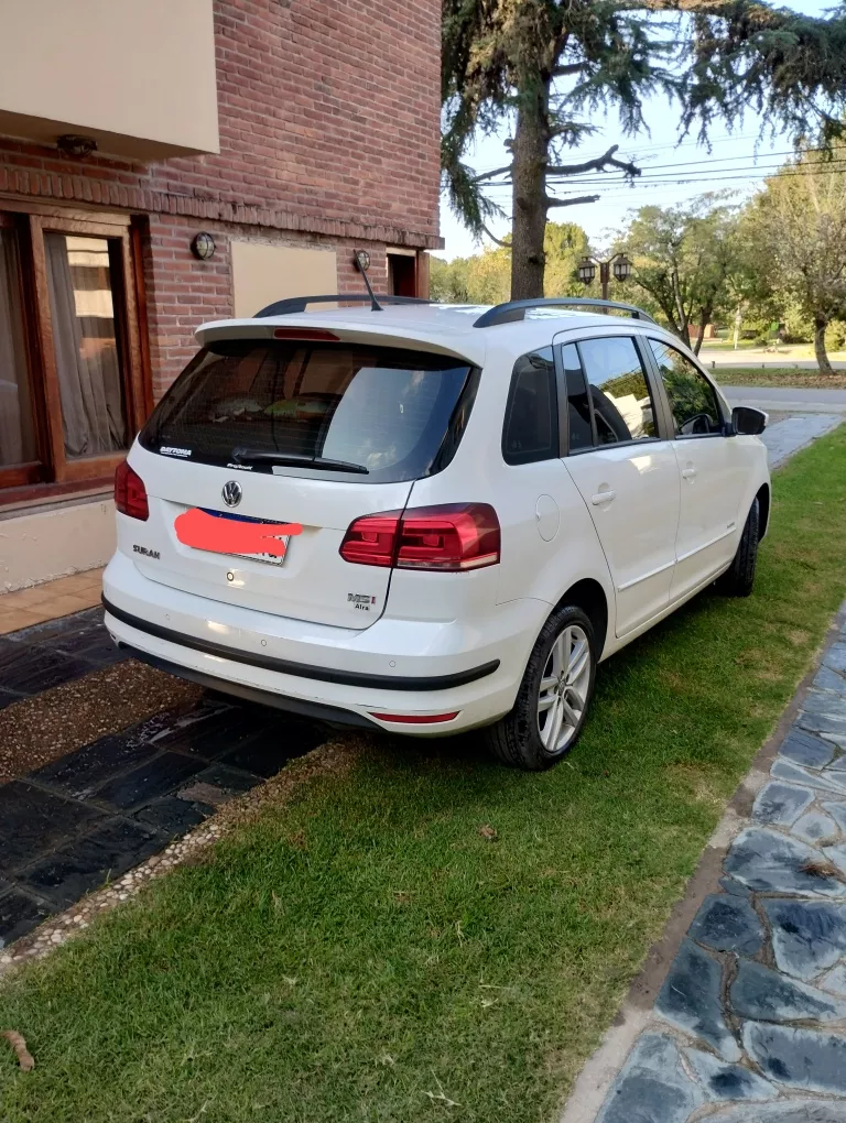 Volkswagen Suran 1.6 Highline