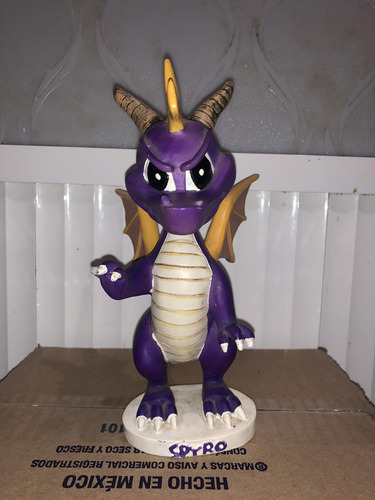 Figura Spyro Bubblehead 7 Pulgadas Neca (detalle) (Usado)