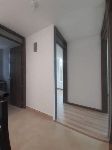 Linda Casa Nueva X Estrenar Esquinera En Ibarra, Se Puede Recibir Carros X Parte De Pago, Sector Muy Seguro Y Tranquilo