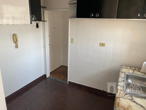 Imagen 9 de 12 de Departamento De 2 Amb En Flores!