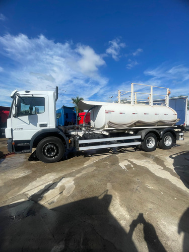Atego 2426 Ano 2020 Com Baixo Km