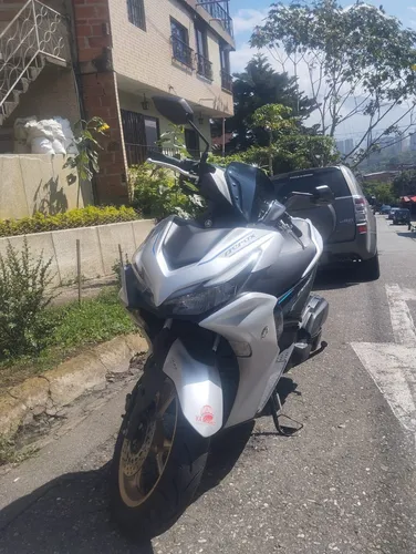 Yamaha Aerox Como Nueva, Con Gps